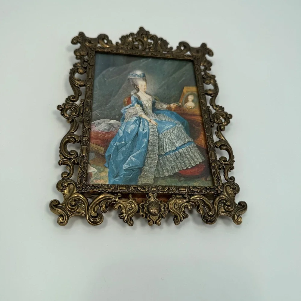 N/A vintage ornate