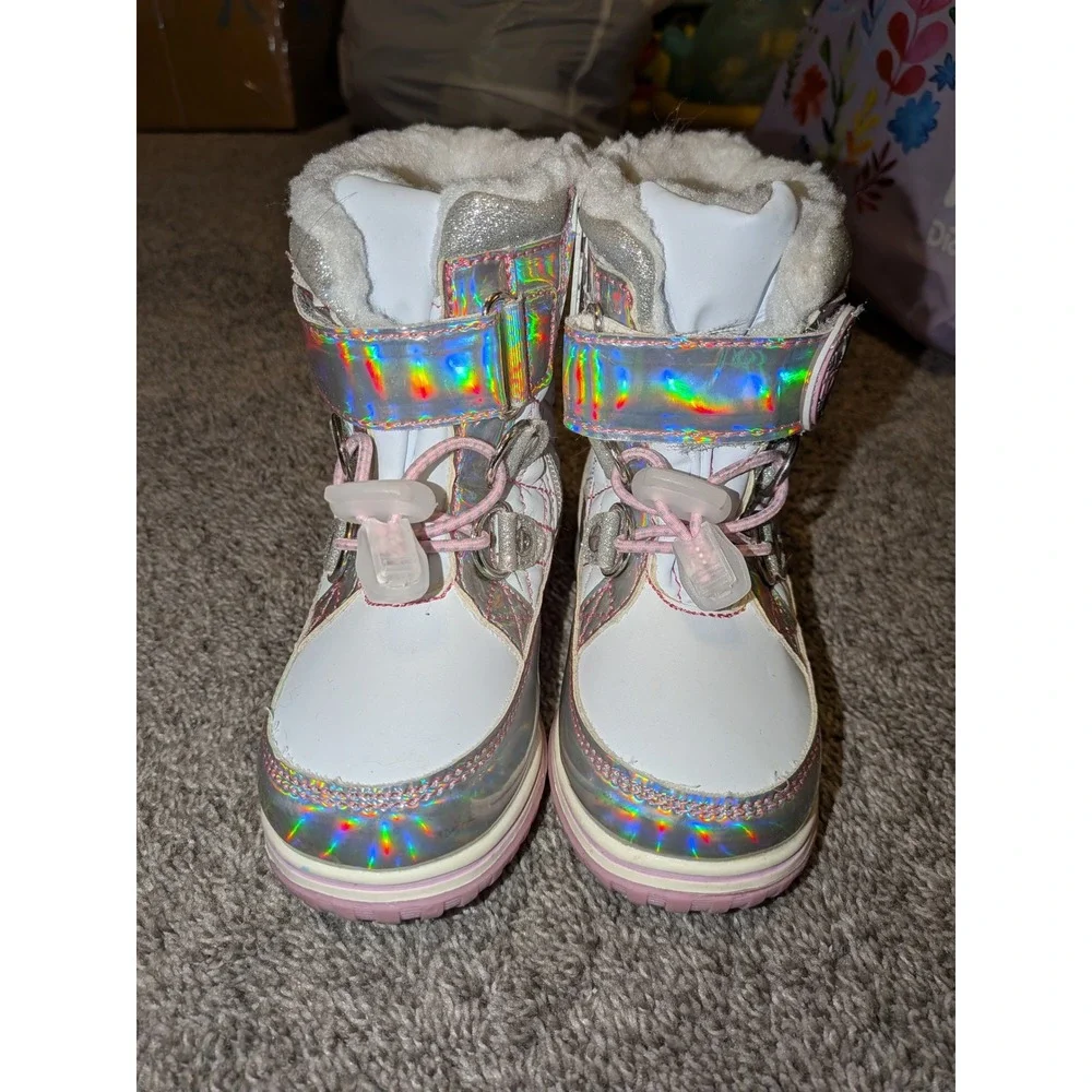 Totes Toddler Girls White Holographic Iridescent Faux Fur Snow Boots Size 8T
