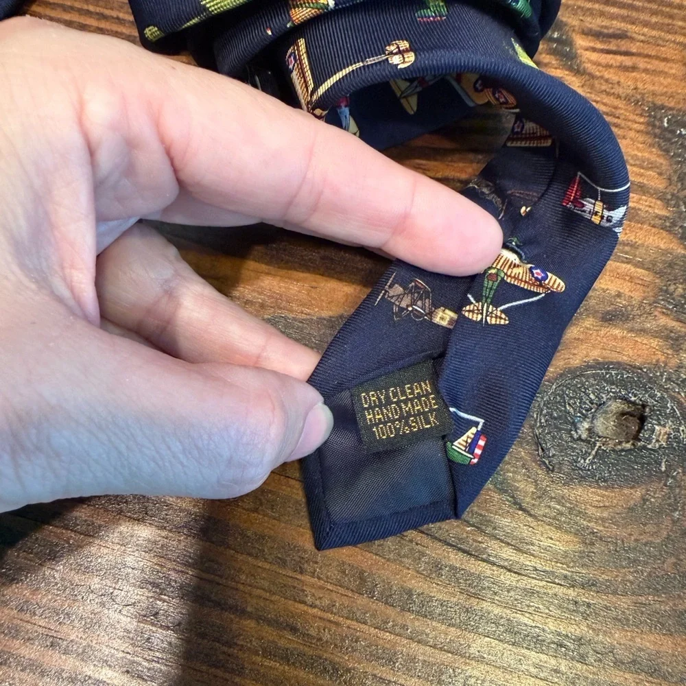 Alynn neckwear vintage
