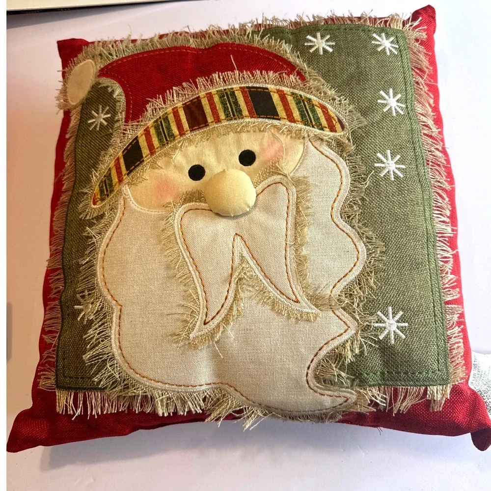 Santa Claus Throw Pillow Unisex 17x17 Red Green Excellent Rustic Decor Holiday