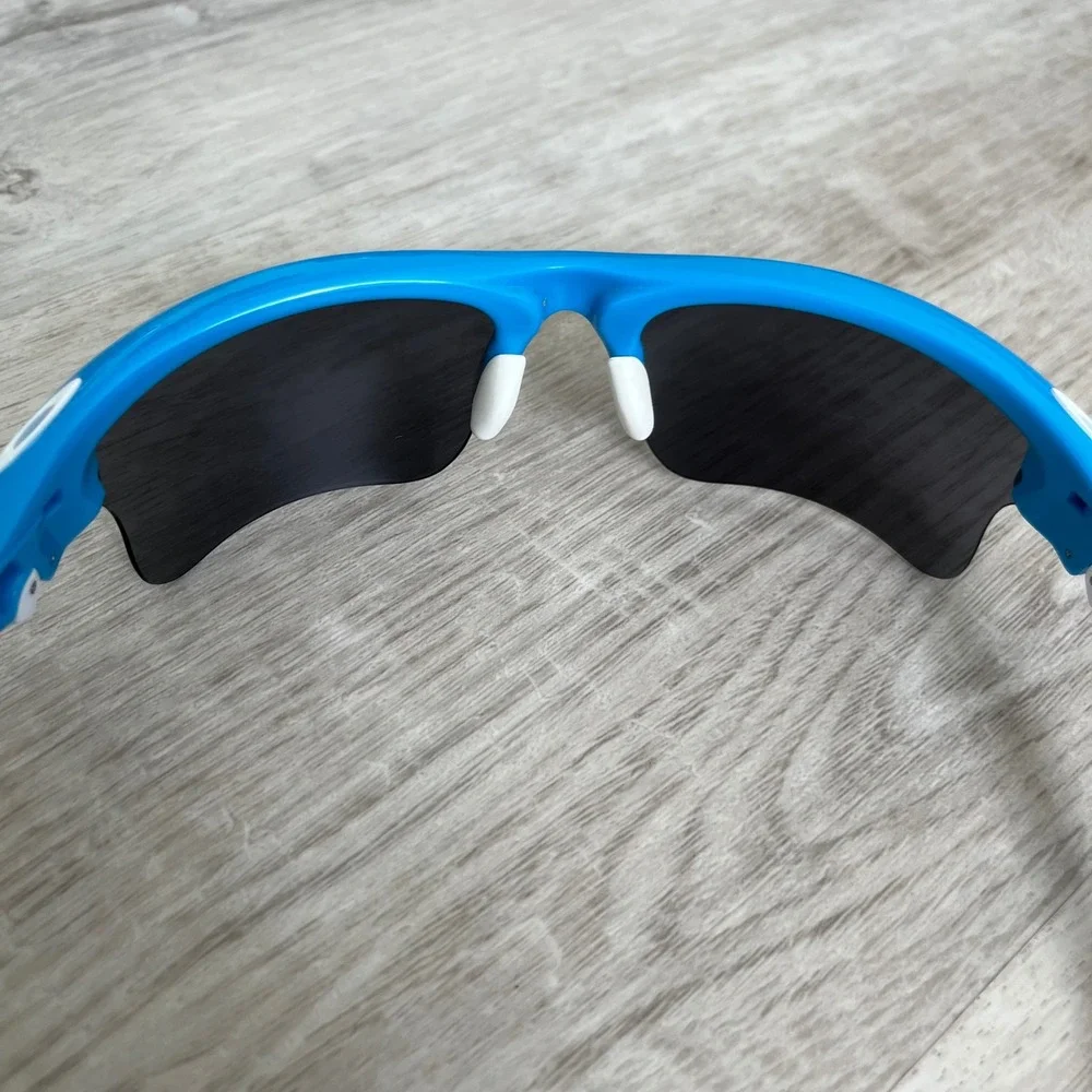 Oakley lens lightweight