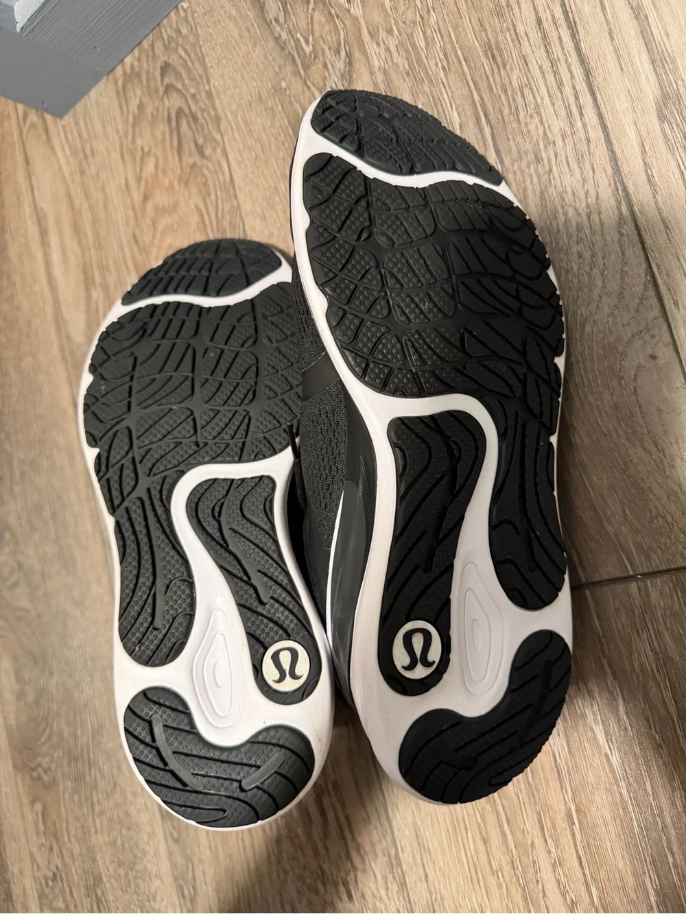 Lululemon Blissful Running Shoe size 11