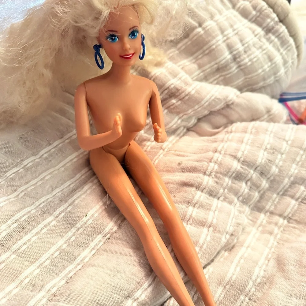 Vintage blonde Barbie