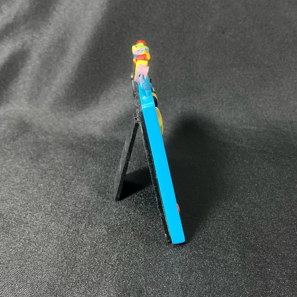 Russ scribbles rainbow