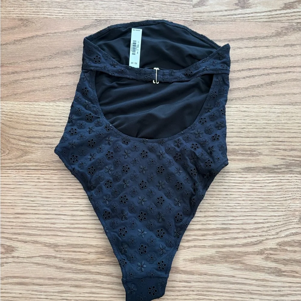 Frankies Bikinis by pink