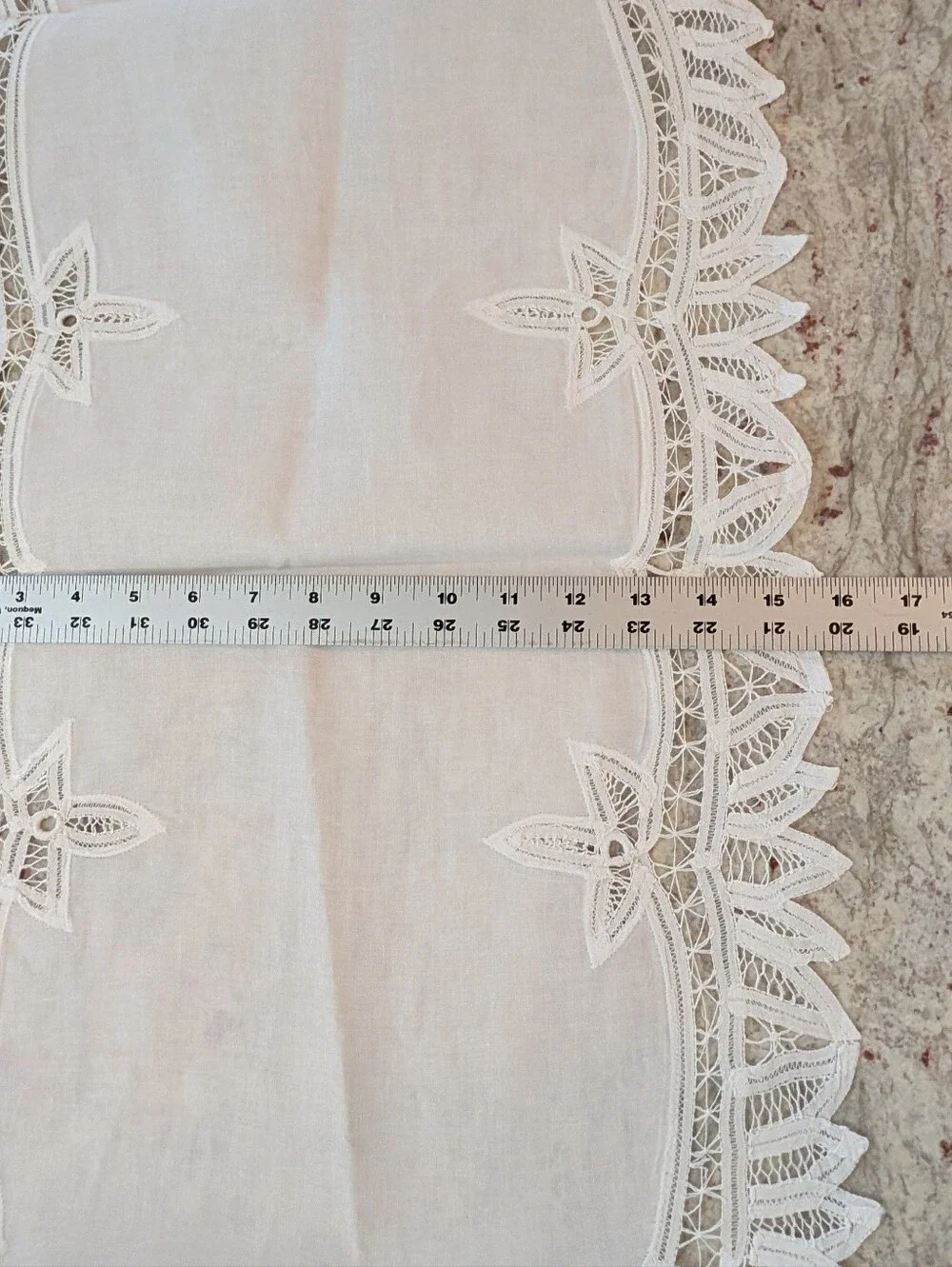 Tessile battenberg lace