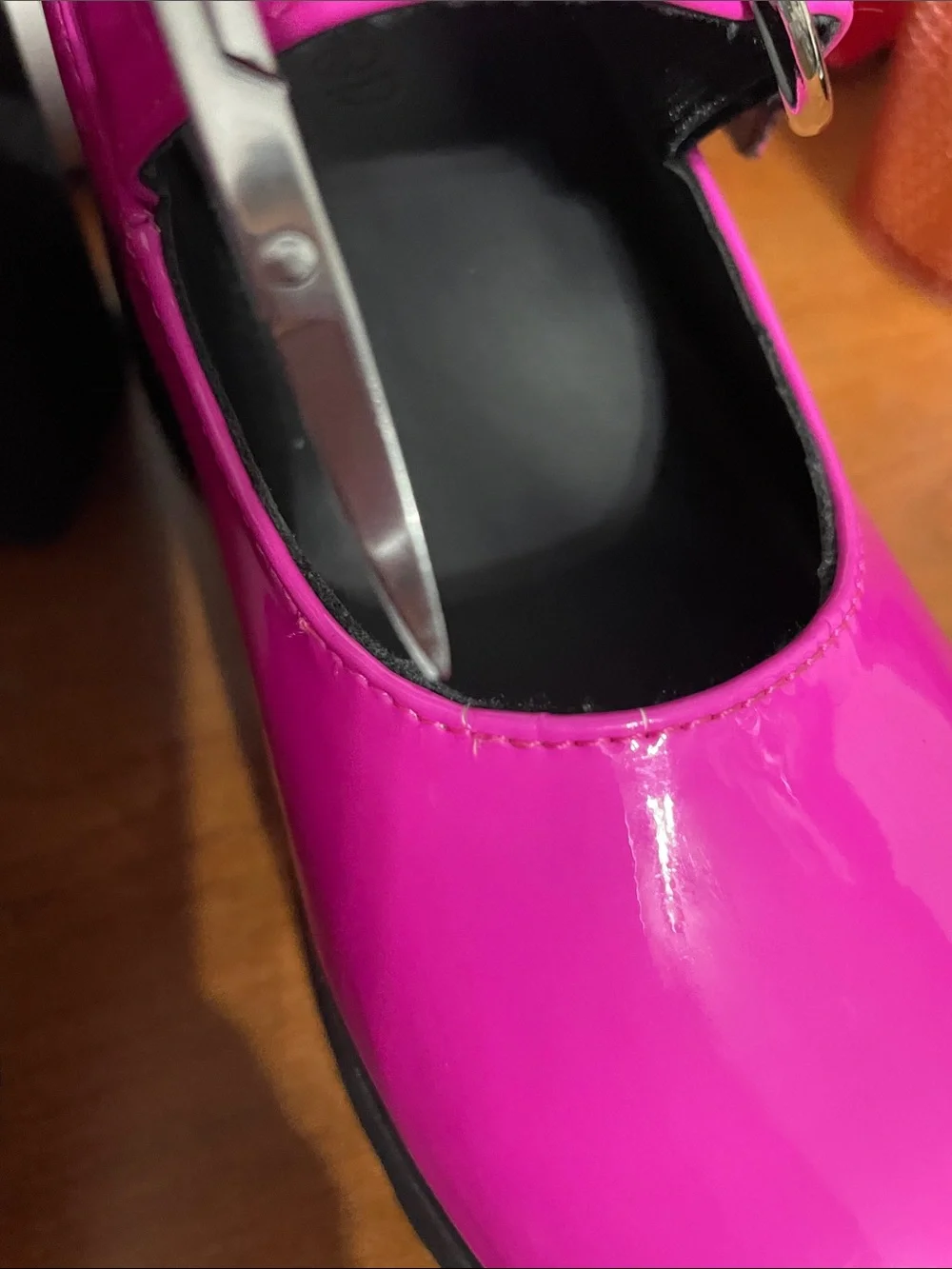 Current Mood saint heel