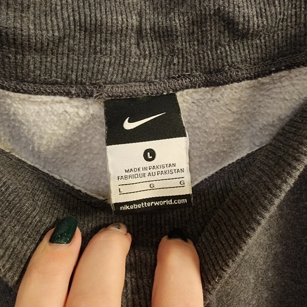 Nike sweatpants dark