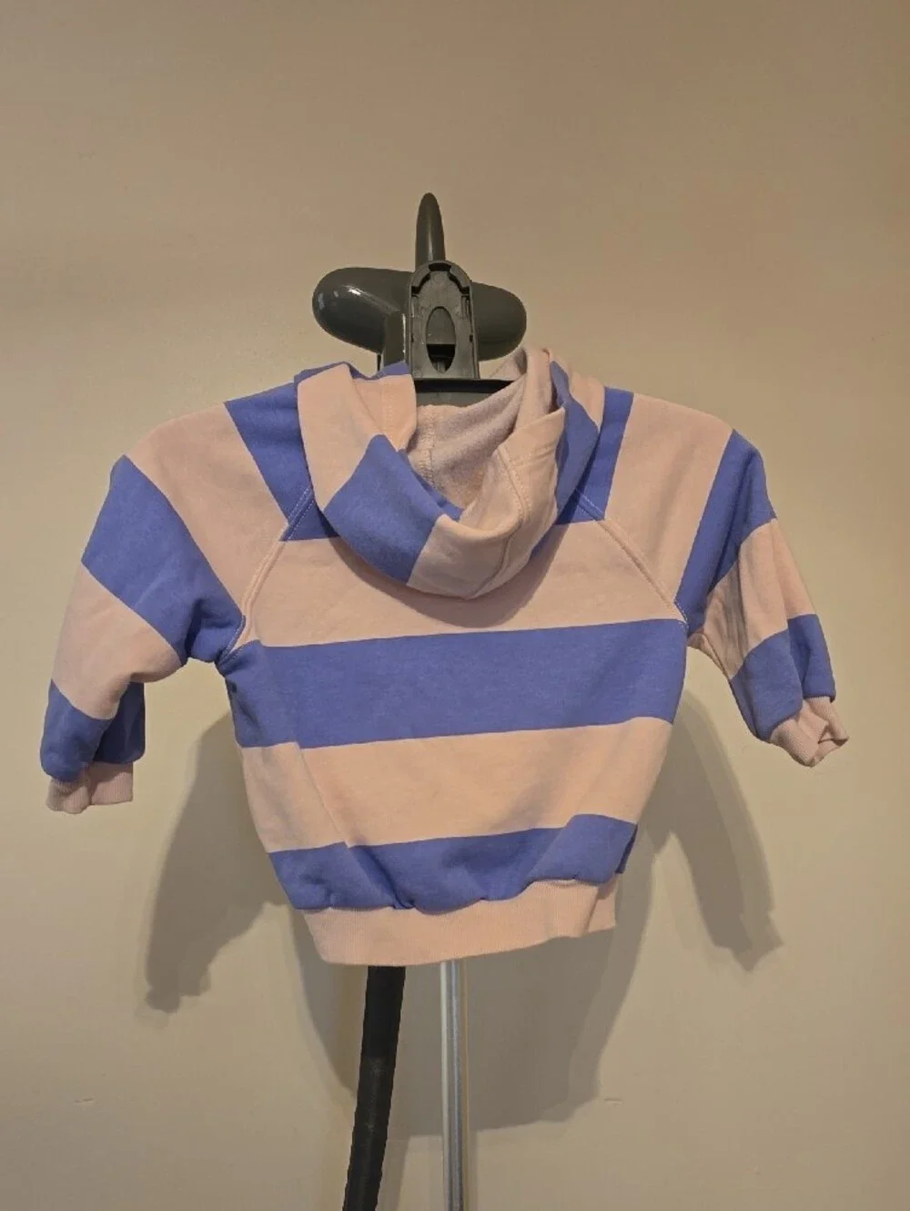 Old Navy pullover hoodie