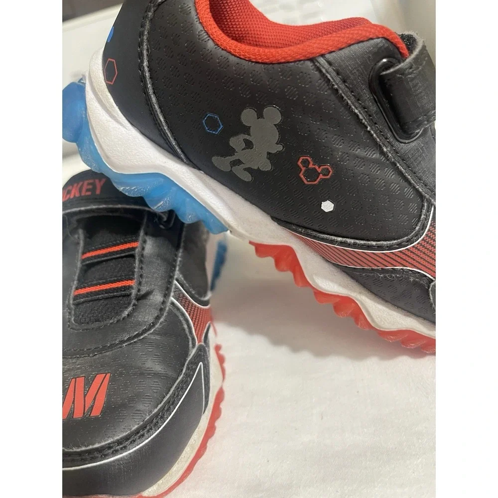 Mickey Mouse Light Up Shoes Size 11 Boys Fun To Wear Kids Love It