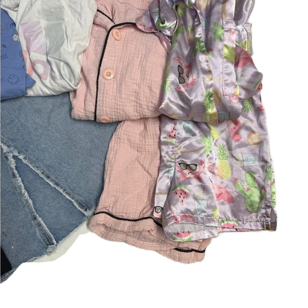 Girls sz 4/5/6 Assorted Clothing Bundle pjs, tshirts, Denim Skirt, leggings