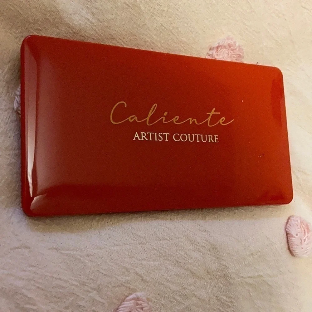 Artist Couture this eyeshadow