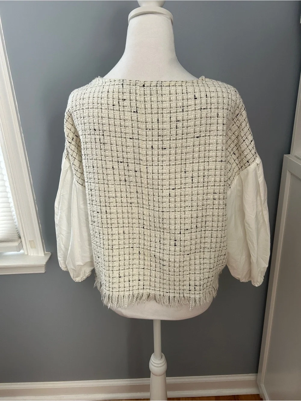 Zara White Black Tweed Crop Top Size M Balloon Sleeve Fringe Hem Blouse