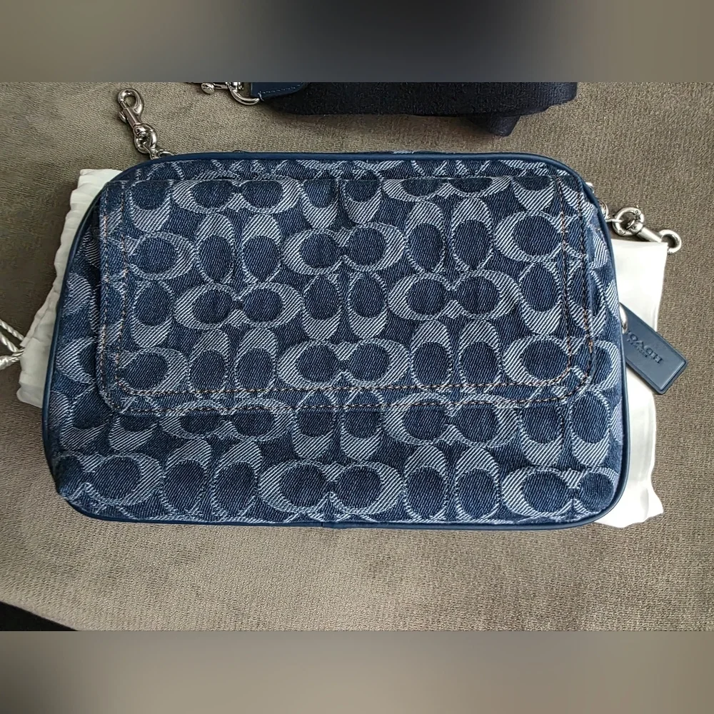 Coach Charter 24 In signature Denim