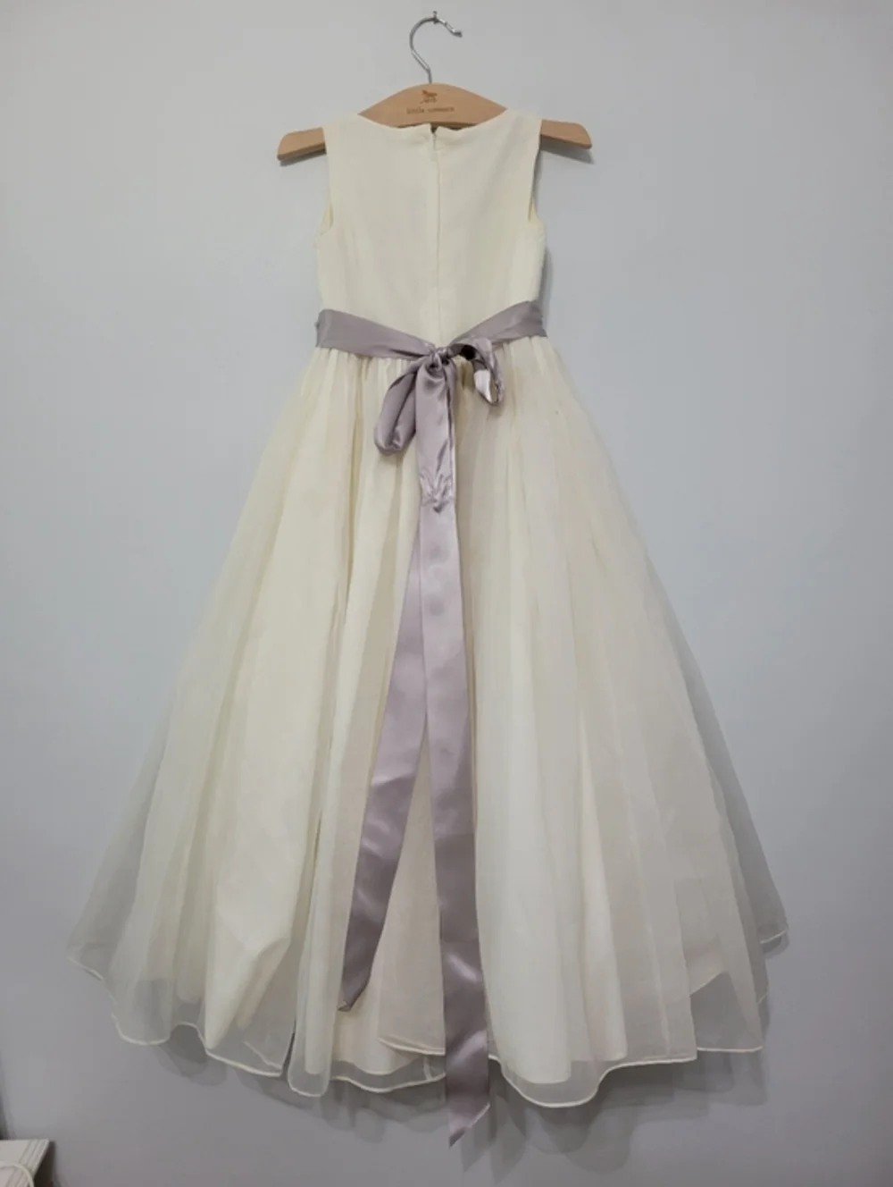 Sweet Beginnings‎ Flower Girl Dress Size 8 Ivory Off White w/ Gray Sash