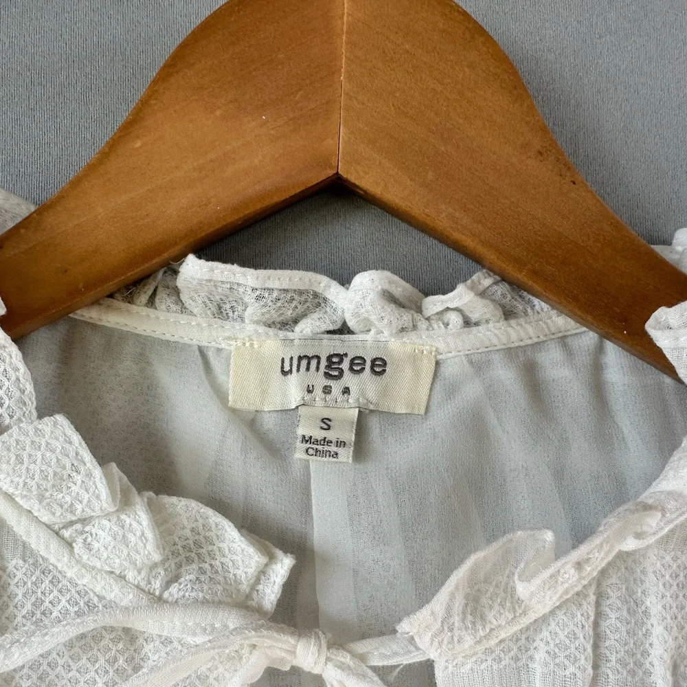 Umgee White Ruffle Sleeve Textured Blouse