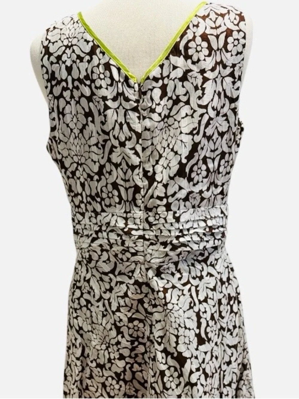 Robbie Bee sleeveless wrap