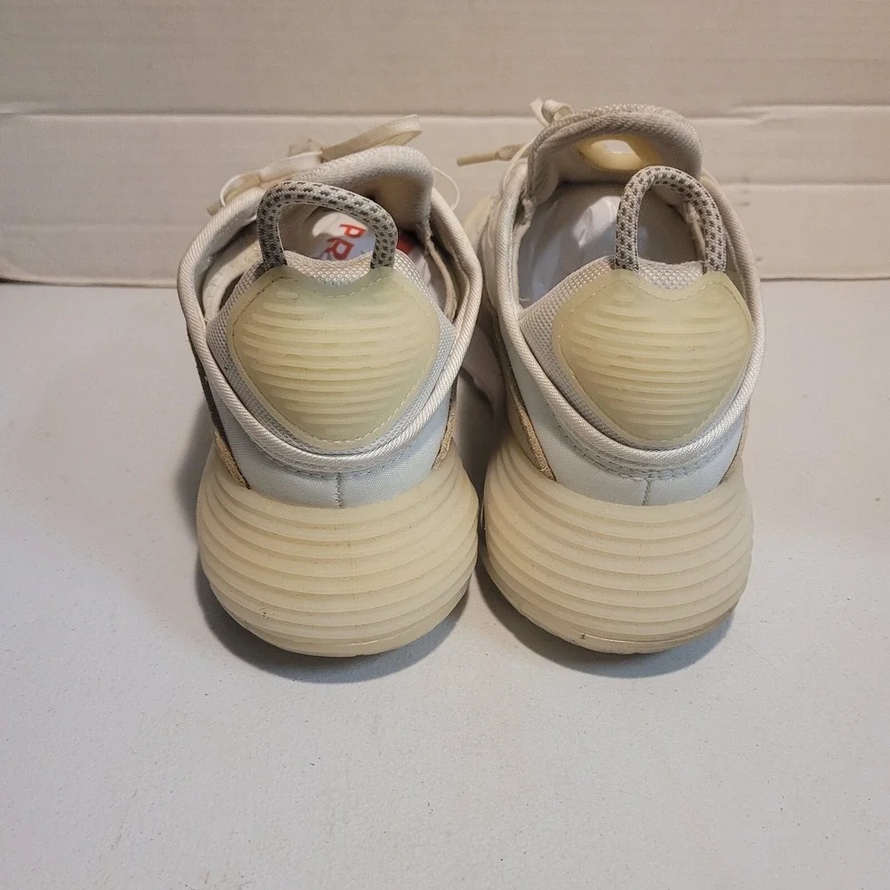 Nike Air Max 2090 Women's Shoes Size 7 (DA8702-100) White Tan