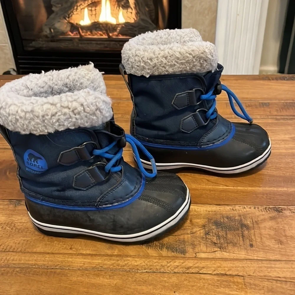 Sorel navy size 11