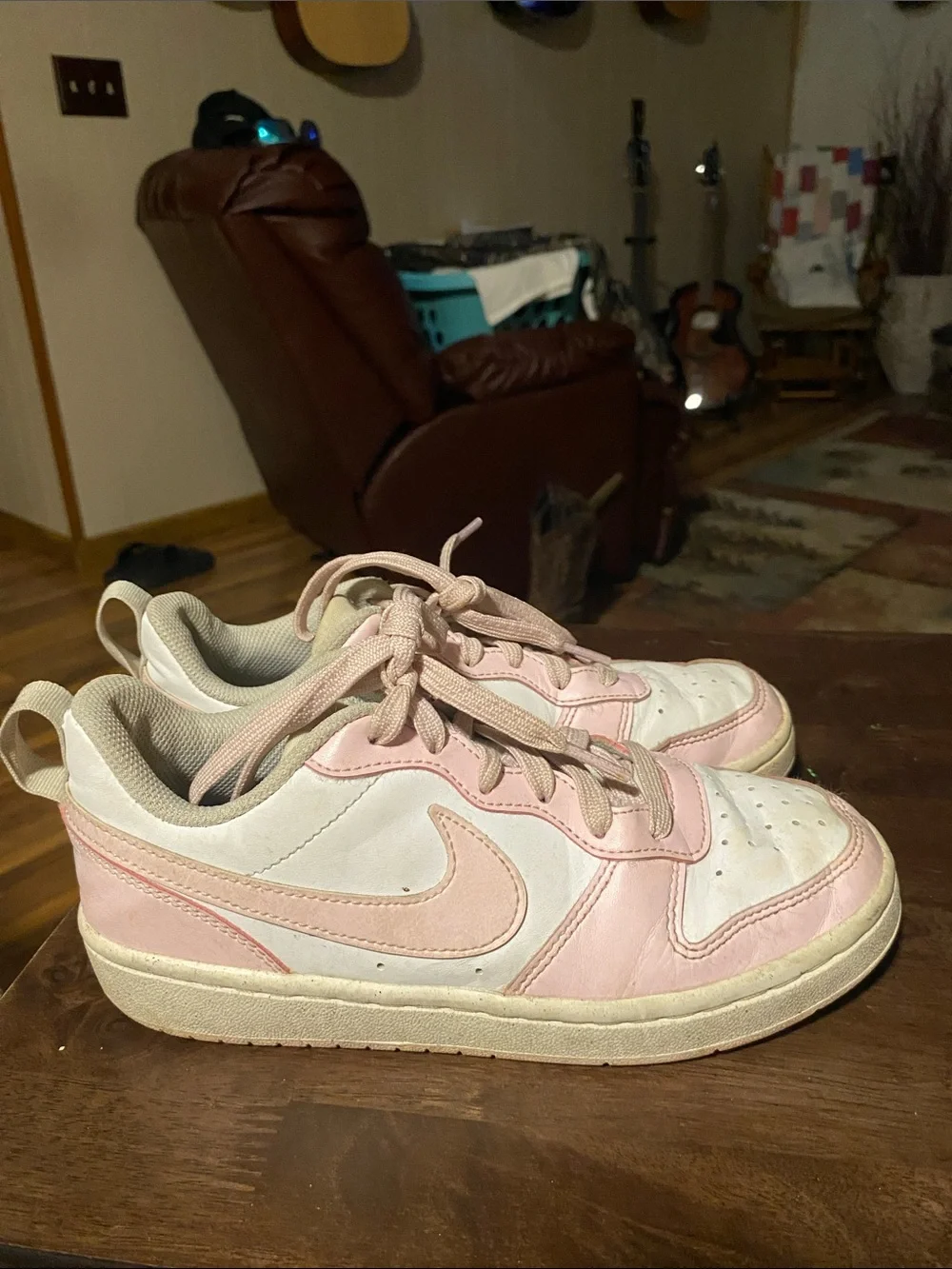 Nike girls size 4