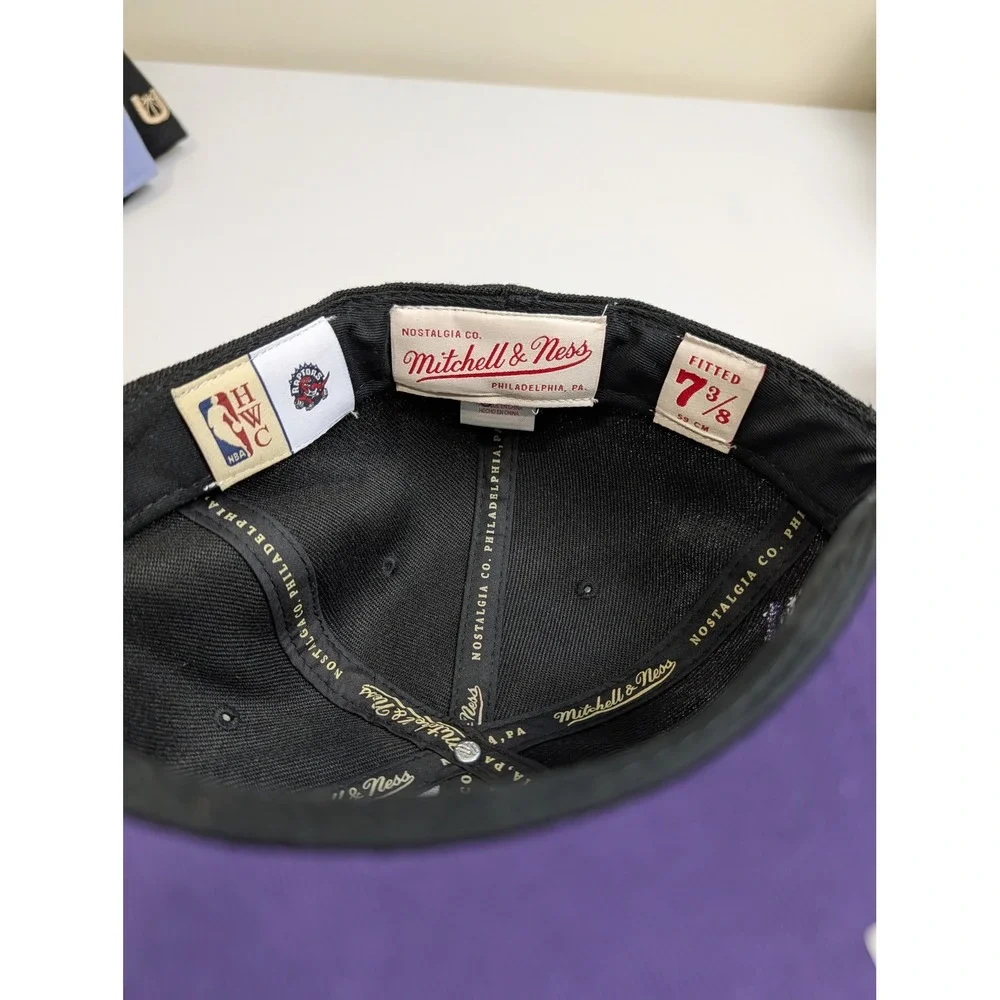 Mitchell & Ness Toronto Raptors Hat Mens 7 3/8‎ Black Polyester 1995 Side Patch