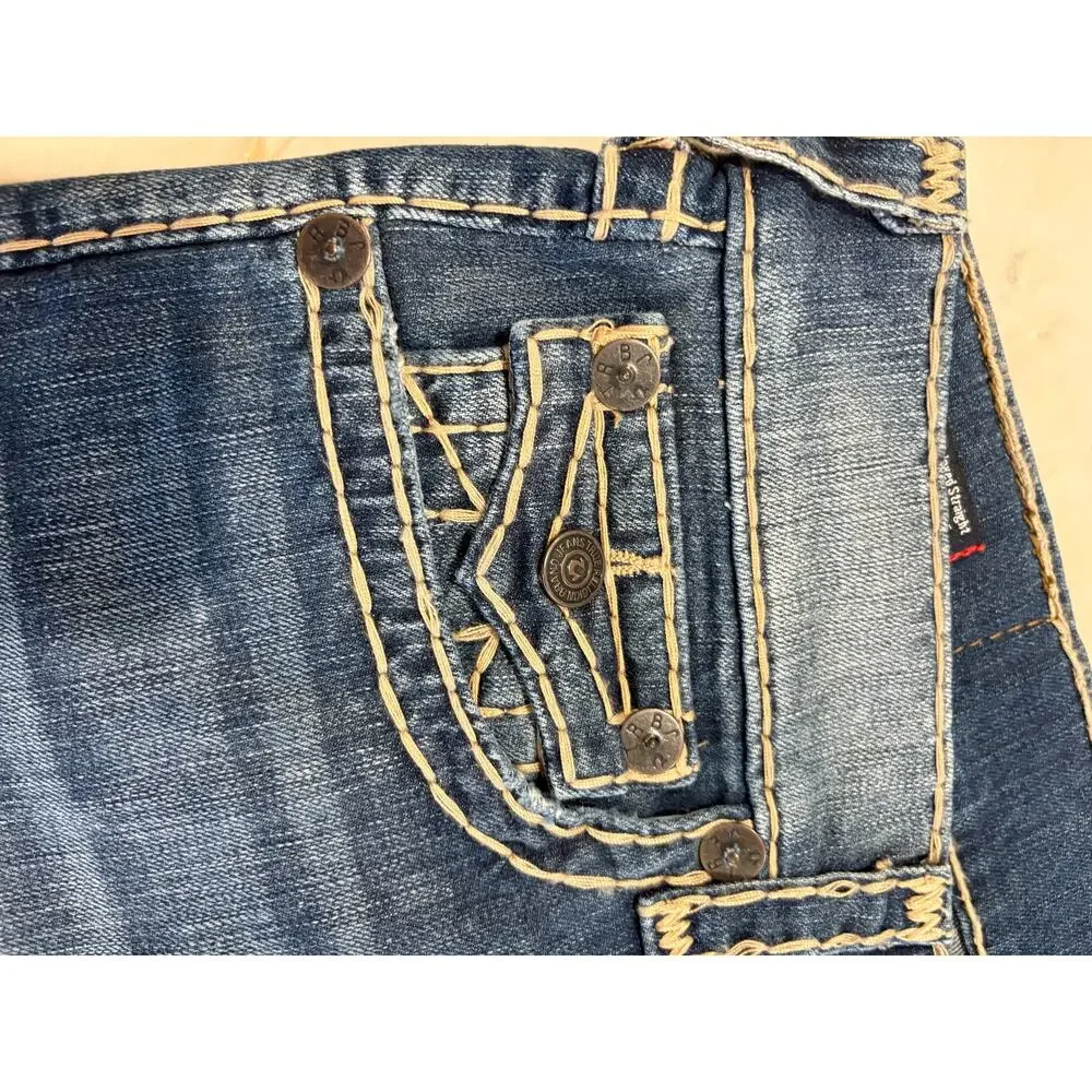 True Religion step out