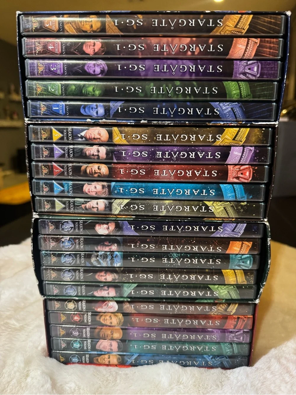 Stargate SG-1 Complete Seasons 1-4 Box Set - Blue, Gold, Green, Red DVDs