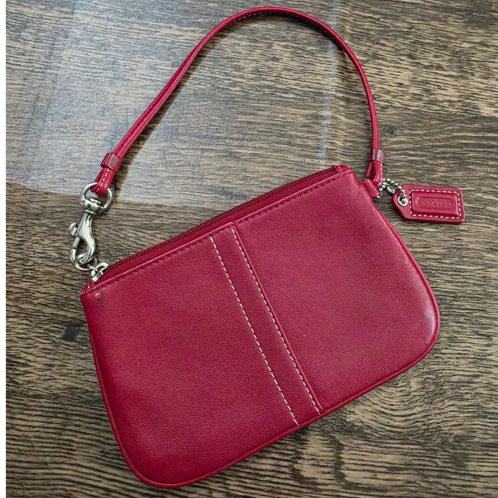 COACH Wristlet Womens Small Red Leather Contrast Stitch Zip Pouch Handbag‎