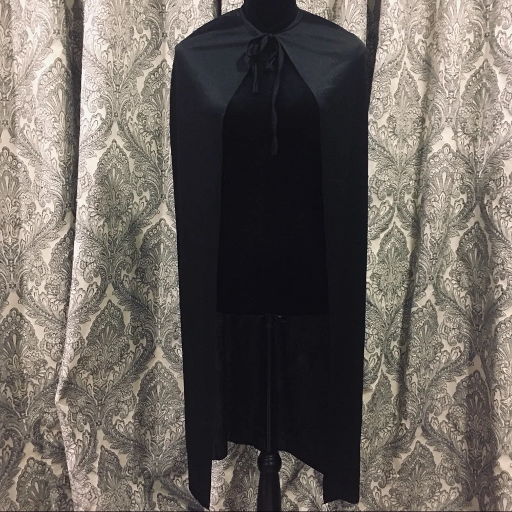 HALLOWEEN NYLON CAPE
