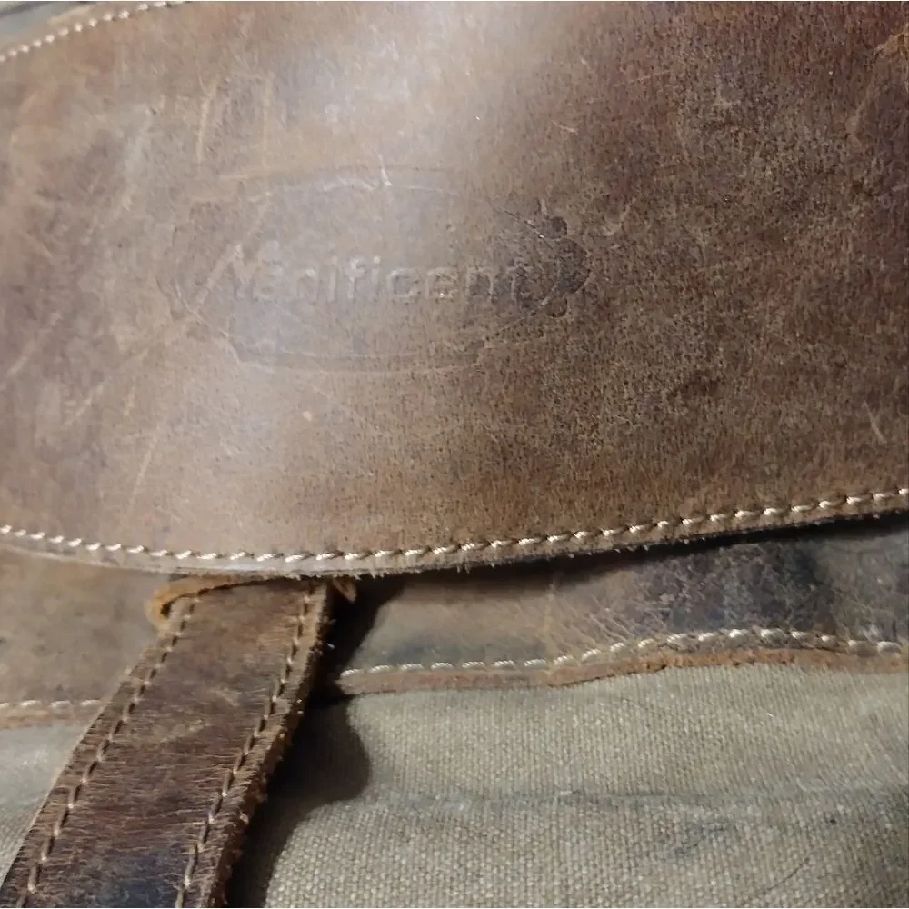 Manificent leather canvas
