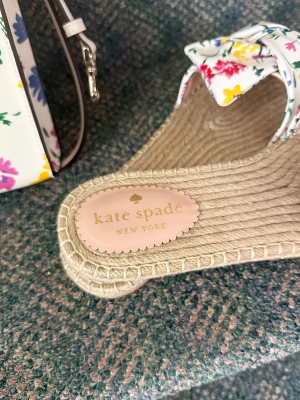 Kate Spade White Floral Crossbody & Matching Slide Sandals 8.5 Mother’s‎ Day
