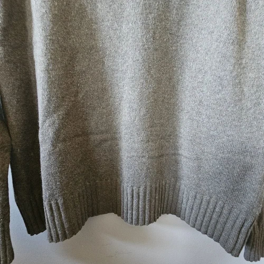 The North Face knit please