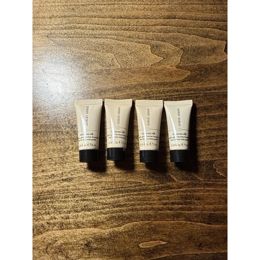 GIORGIO ARMANI - Set‎ of 4 Luminous Silk Flawless Foundation Mini's Shade 14 & 9