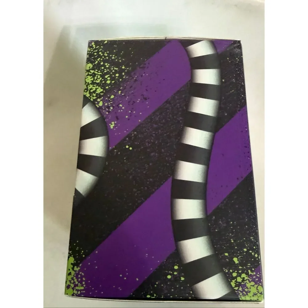 Paladone Beetlejuice 2024 Jigsaw Puzzle 250 Pc with Storage Tin Container NWOT