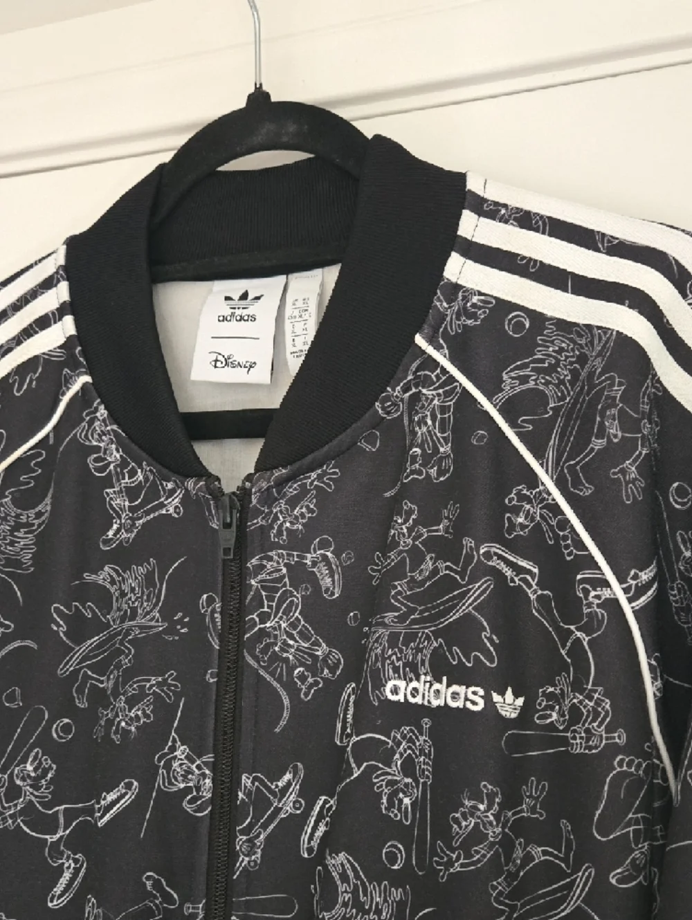 Adidas Originals x Disney Goofy SST Track Jacket Full Zip Size XL