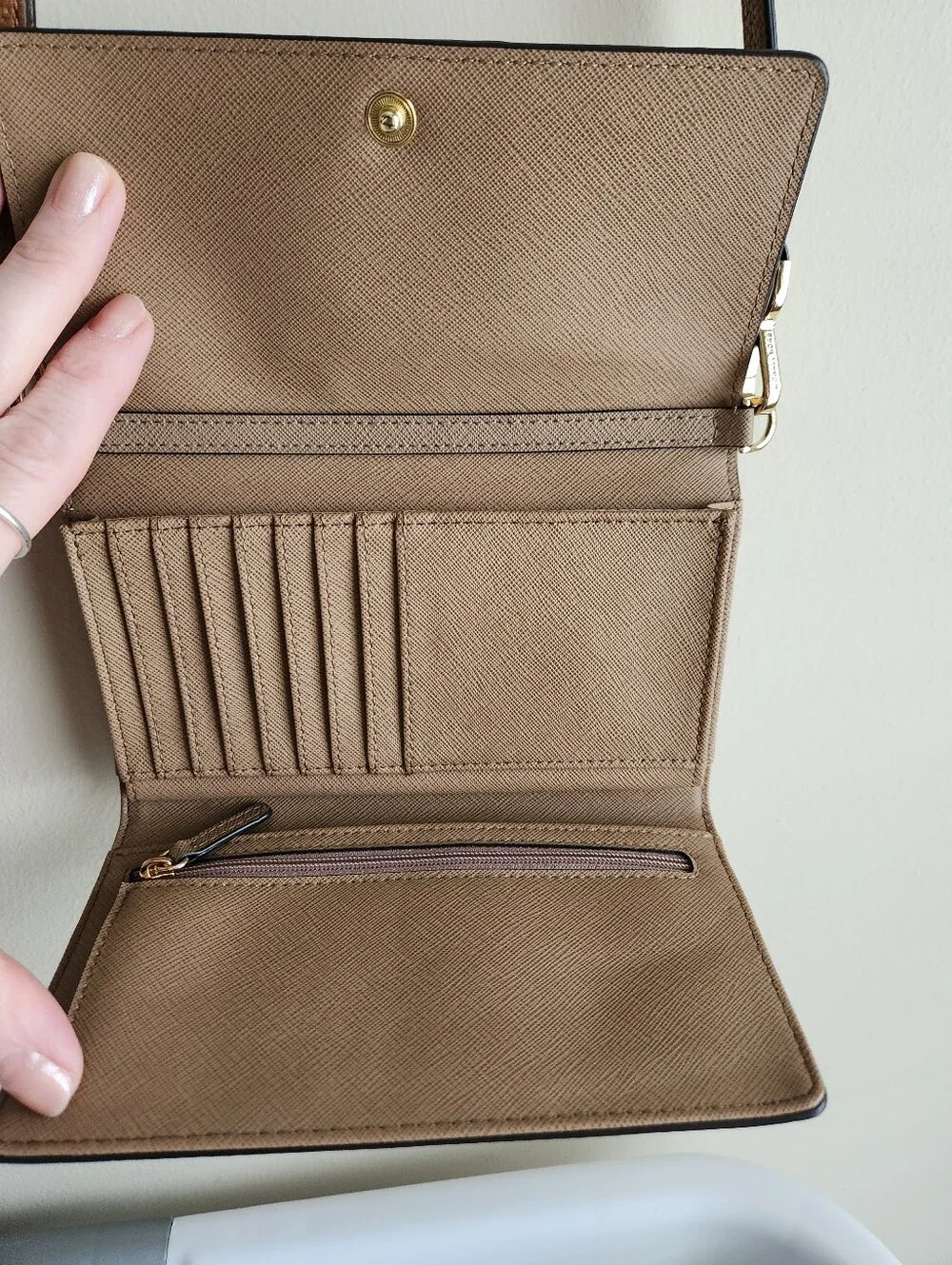 Michael Kors Mercer  Snap Button Pebble Leather  Crossbody Wallet