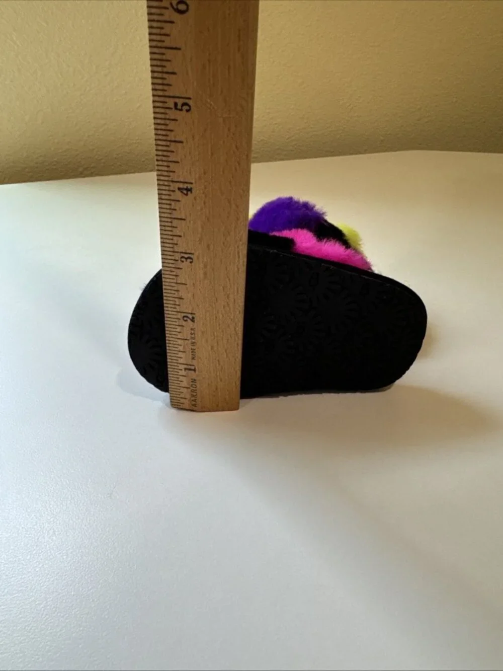 Ugg Fluff party slides/slippers for baby sz 04/05 colorful Hot Pink Orange Blue