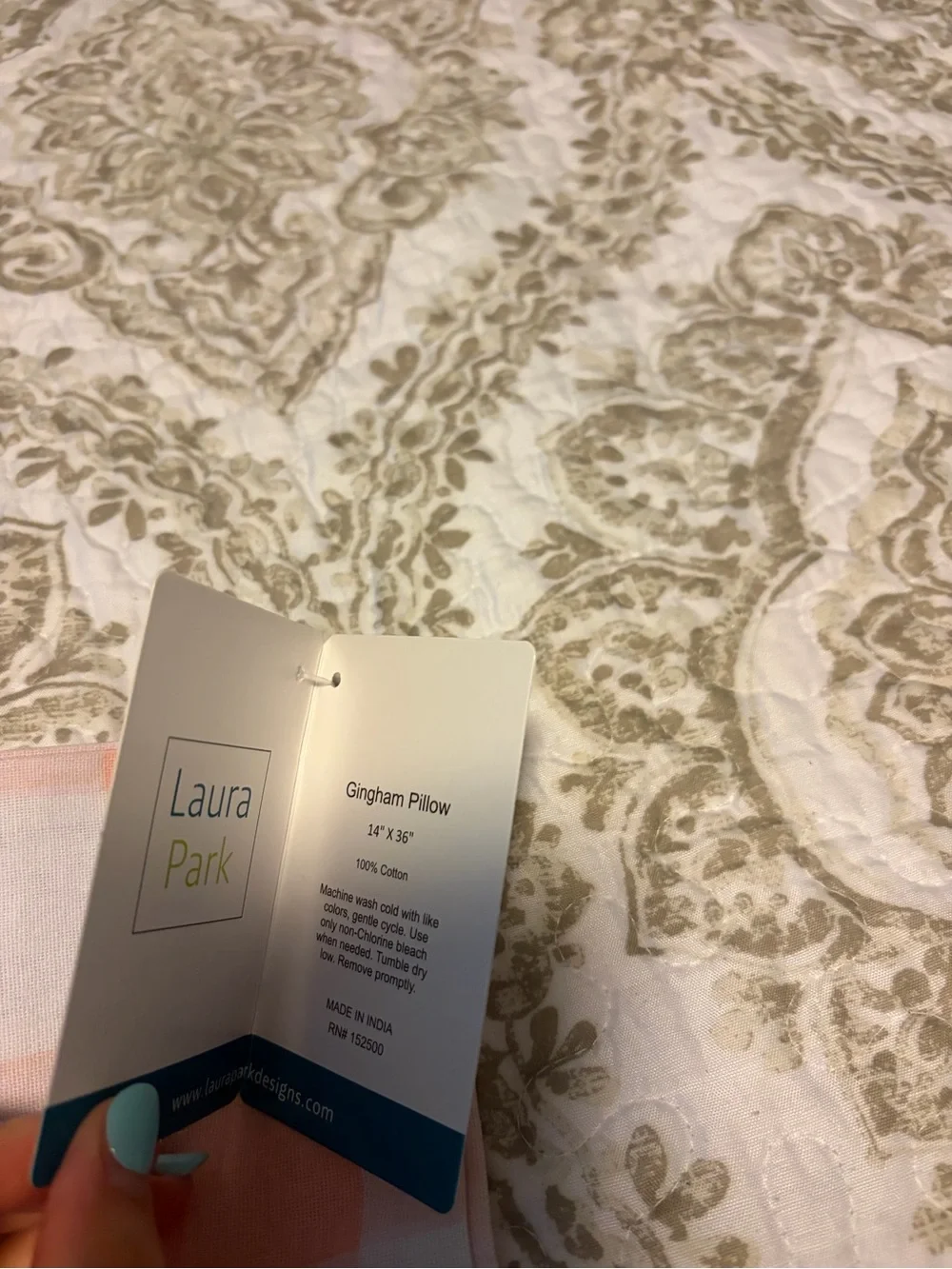 Laura Park pillow easy