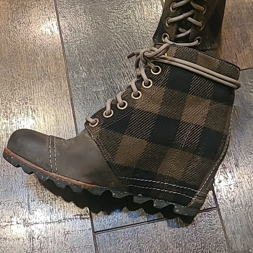 Sorel amazing pair