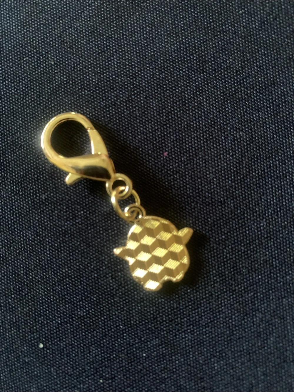 N/A delicate gold