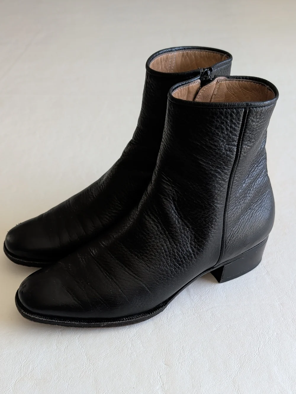 Gravati Neiman Marcus Black Leather Ankle Boots Side Zip Women's Size 5