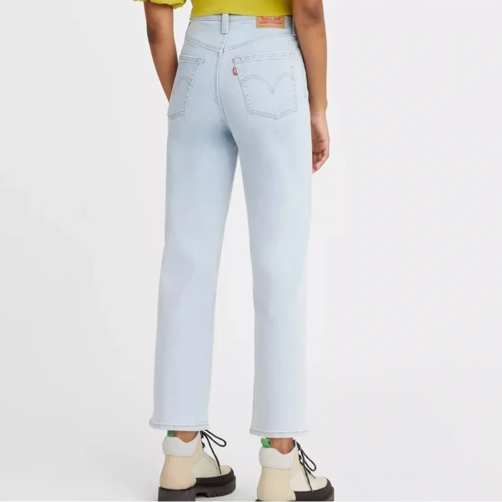 Levis levi’s took