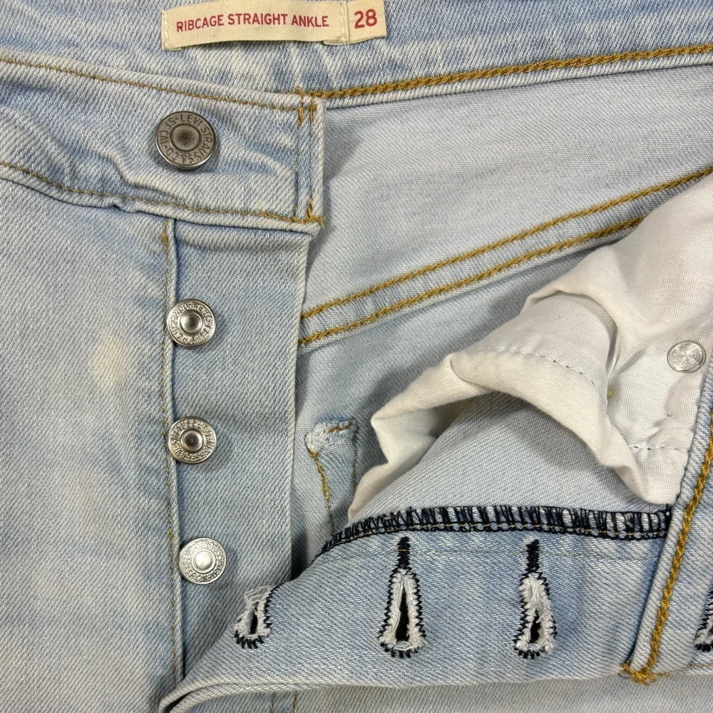 Levis levi’s took