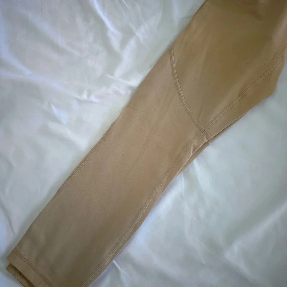 🆕🧡 Lululemon Nulu High-Rise Yoga Crop 23” - Pecan Tan