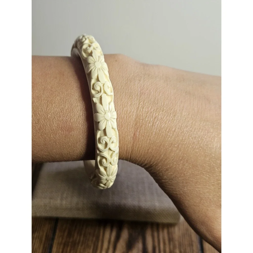 Vintage Cream Carved Floral Bangle Bracelet Mid Century Celluloid Style Resin
