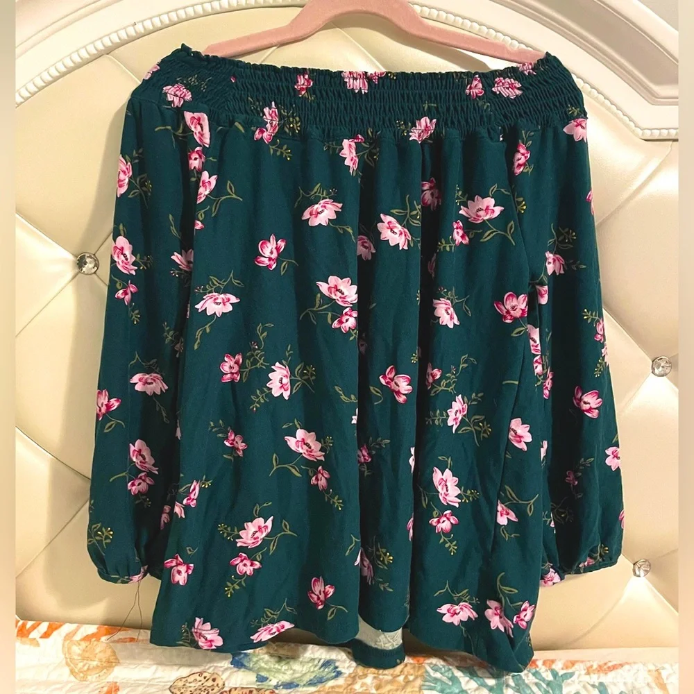 Old Navy Girl’s Emerald/Pine Green Floral Off the Shoulder Blouse