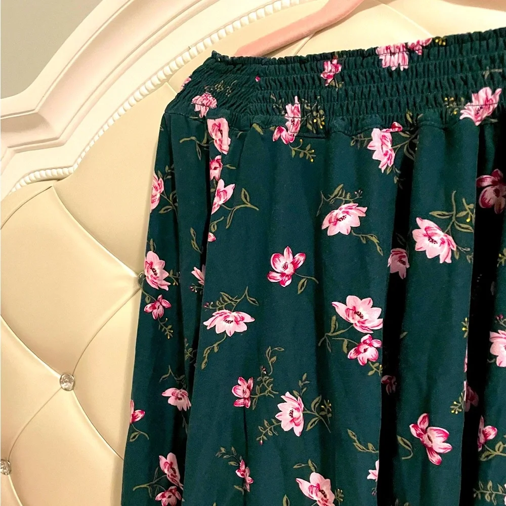 Old Navy Girl’s Emerald/Pine Green Floral Off the Shoulder Blouse