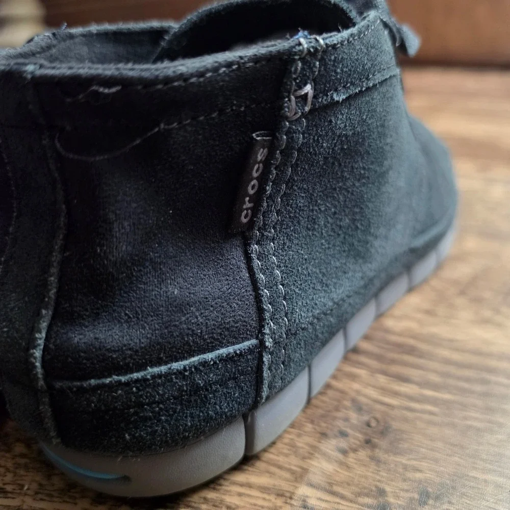 CROCS hover suede
