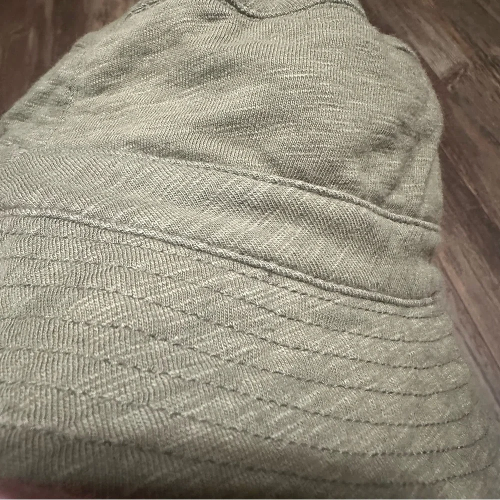 baby GAP green & camo reversible bucket hat boys 3-6 mo chin strap summer