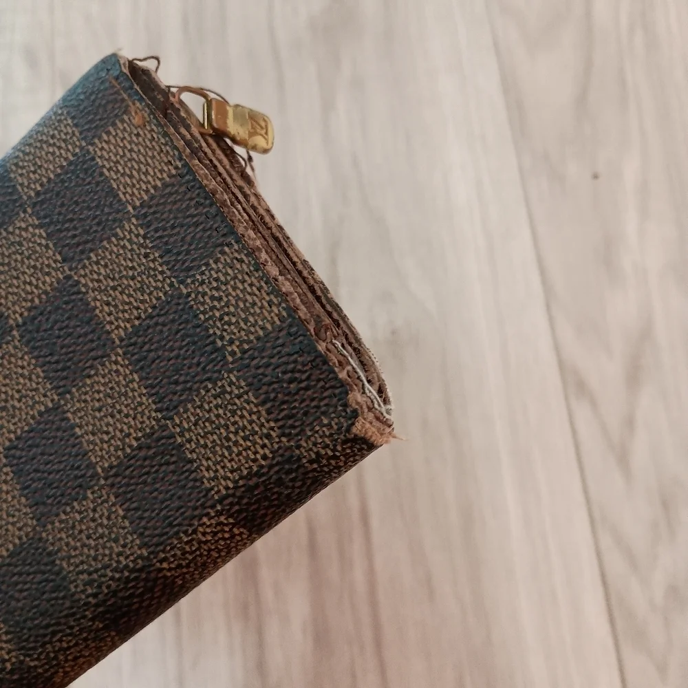 Louis Vuitton, Damier Ebene Tresor Bi-Fold Zip Wallet